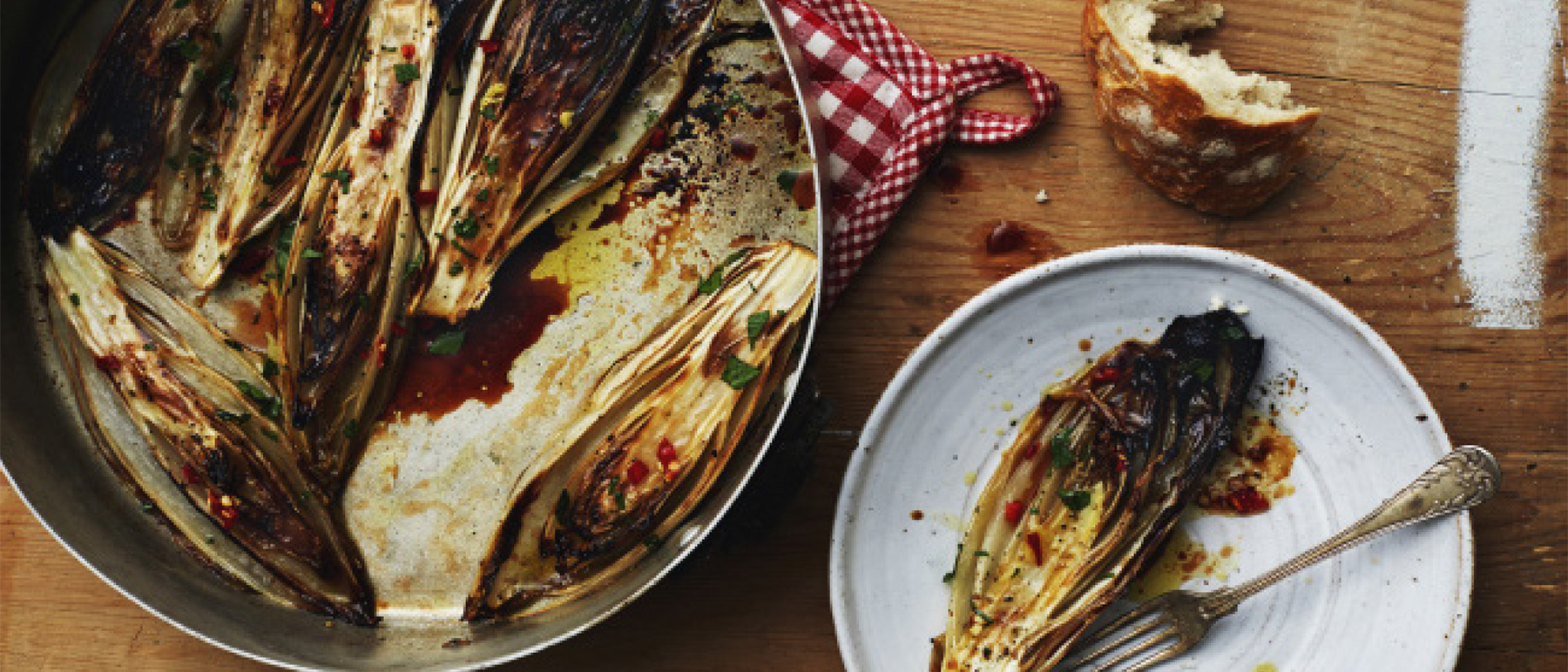 fänkål smaskiga i stekpanna och fat