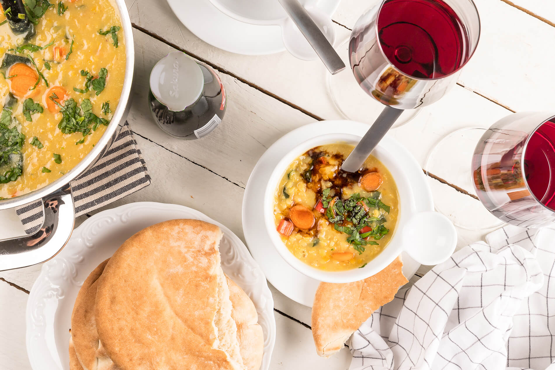 Jordärtskockssoppa, risoni och rosensallatpesto