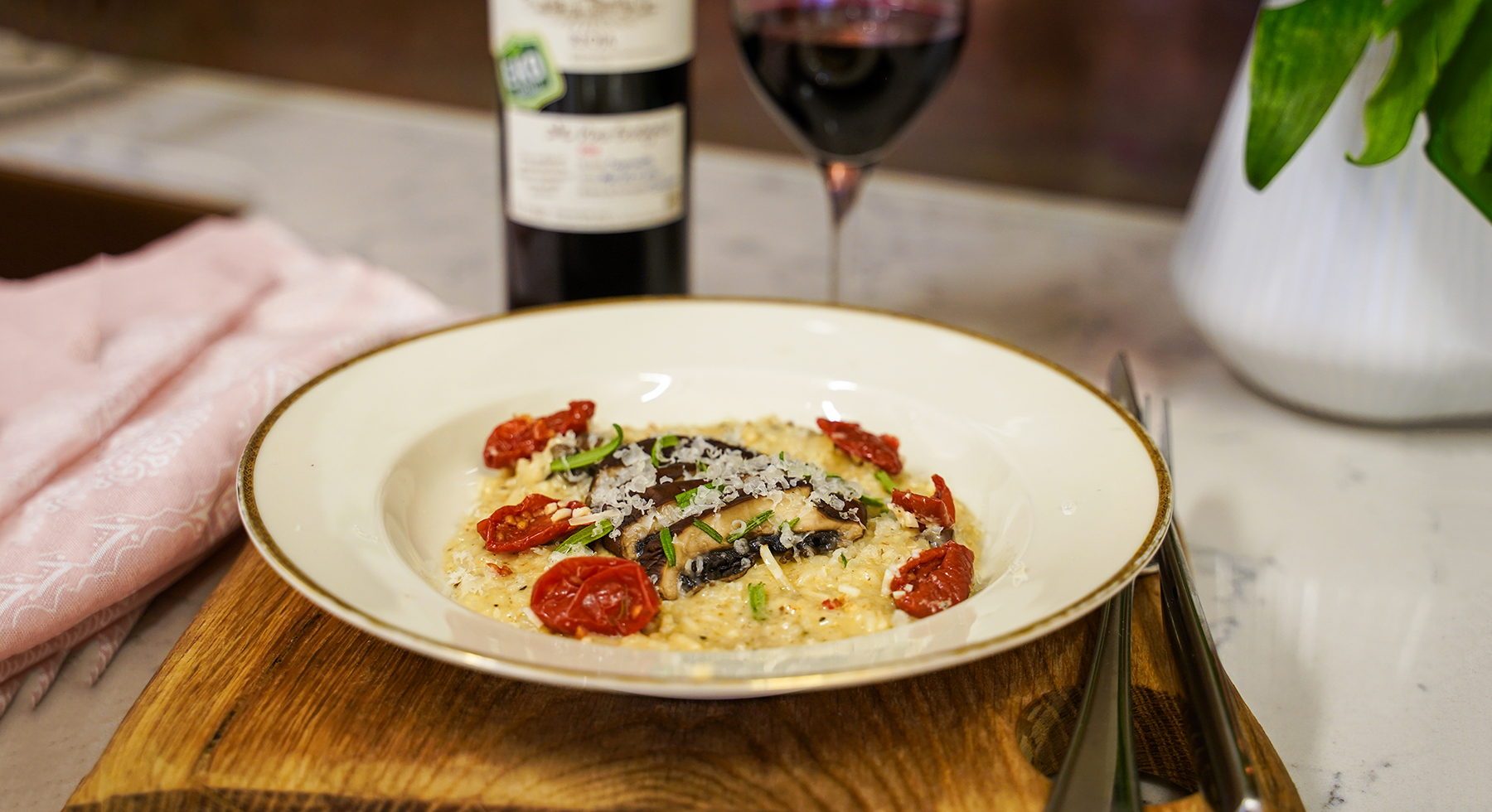 Tryffelrisotto med grillad portabello och semitorkade körsbärstomater