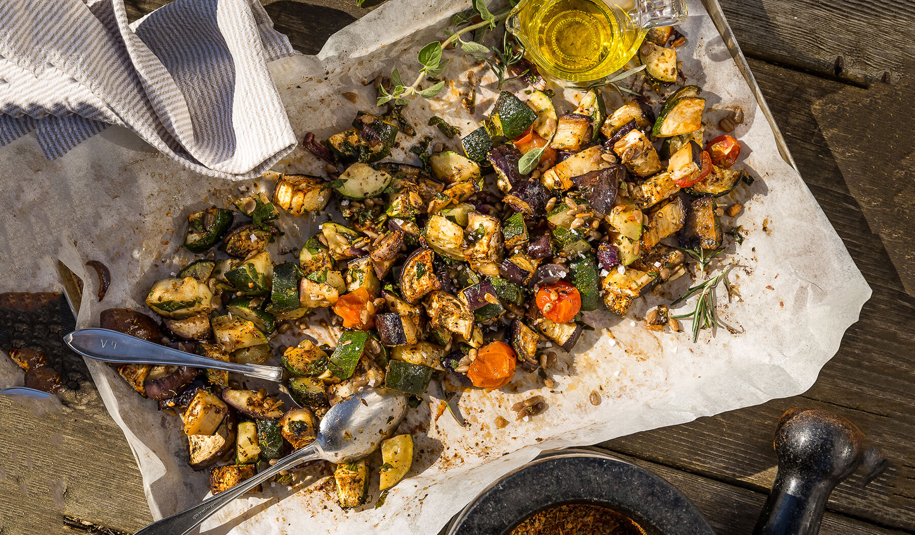Caponata på grillade grönsaker, solrosfrön & italiensk krydda