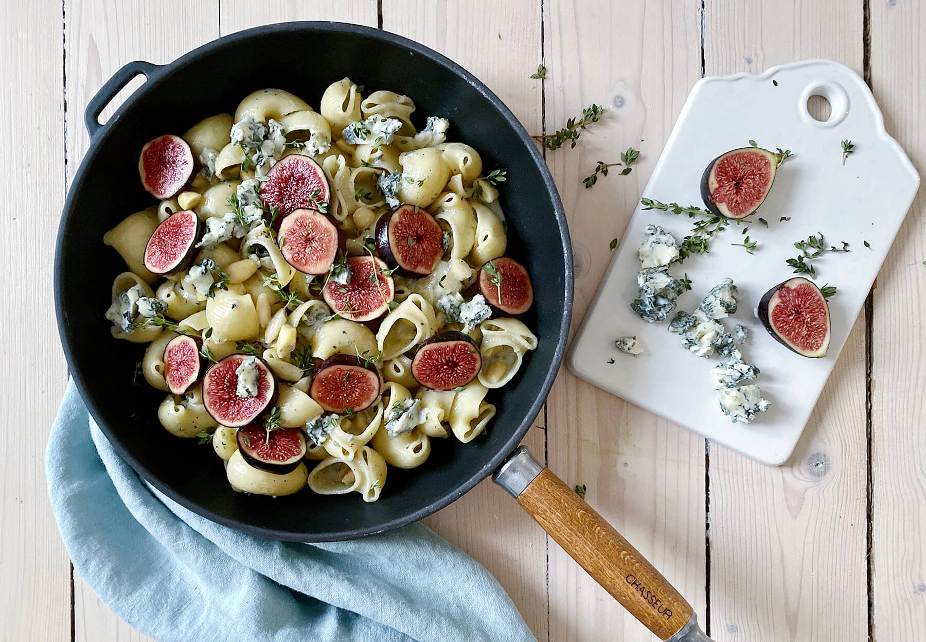 PASTA OCH MANDEL MED GORGONZOLA OCH FIKON