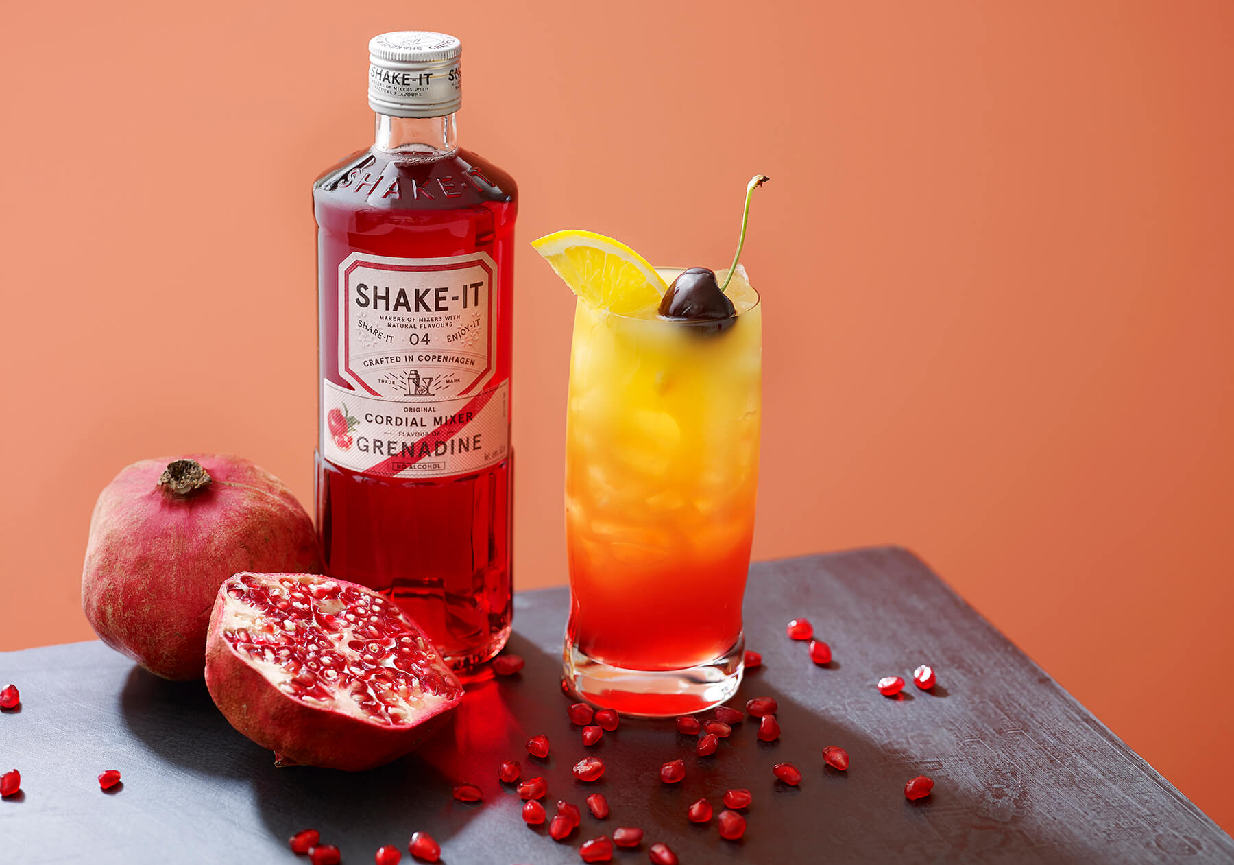 shake it flaska med pomgranate