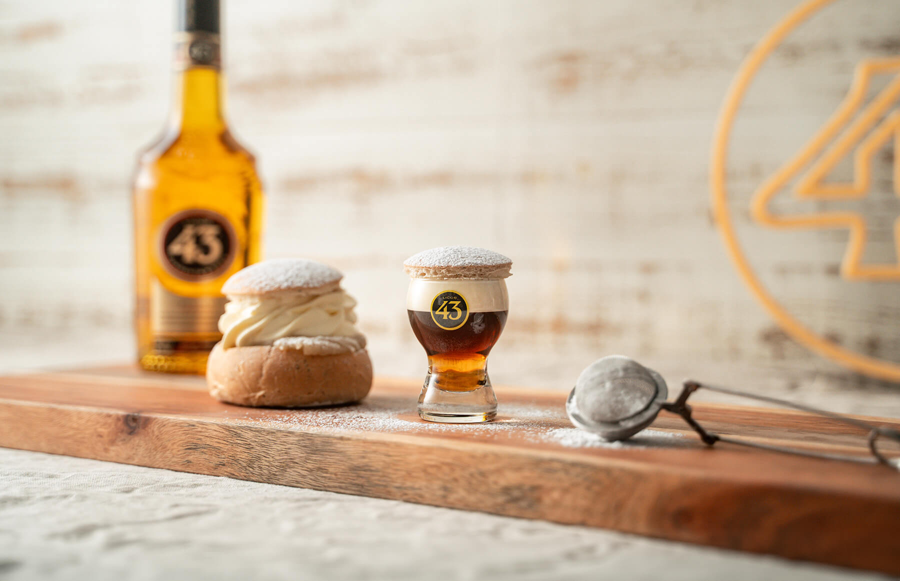 semla shot licor 43 flaska
