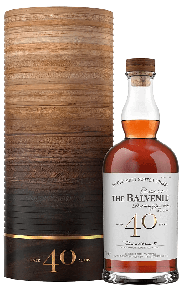 en flaska balvenie 40 med träask