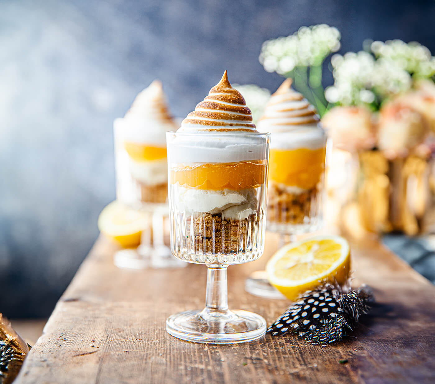 citronmarängpaj i ett glas